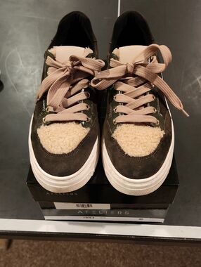 Ateliers Olive & Cream Sherpa Trim Lace-Up Sneakers